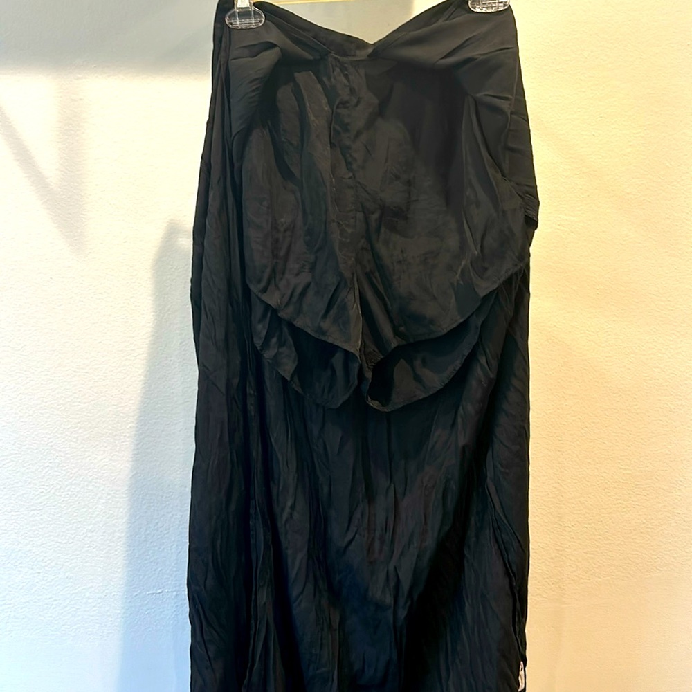 Shorts-short in the front and long in the back